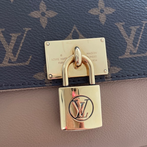 Louis Vuitton Marignan Sesame Handbag! AMAZING LIKE NEW! - Picture 7 of 7